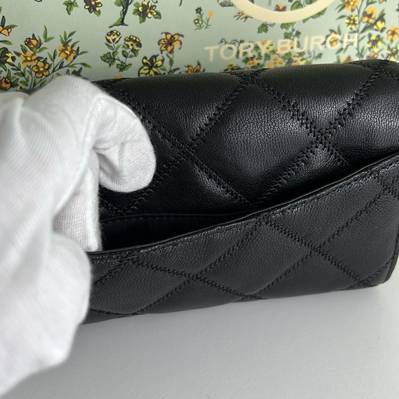 NWT Tory Burch Black Willa wallet on Chain - Picture 4 of 13
